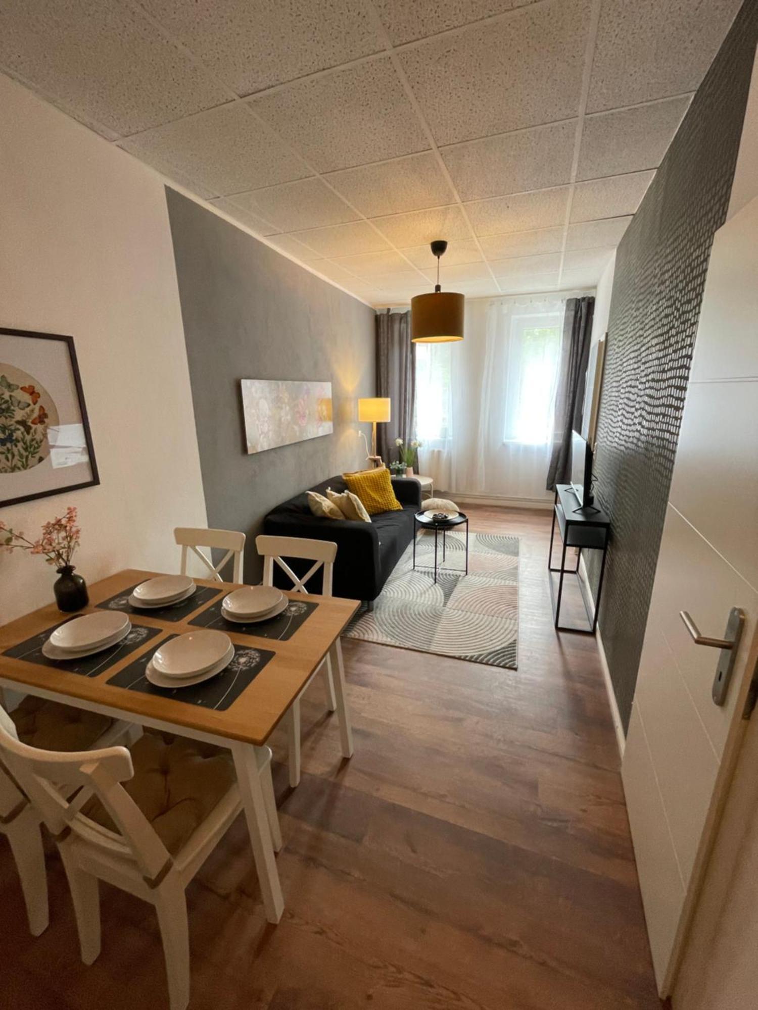 Appartement "Ilse" An Der Goitzsche Inklusive Parkplatz Bitterfeld-Wolfen Екстер'єр фото